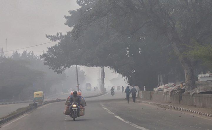 CG Weather Updates: महीने के अंत में बढ़ेगी ठंड, बदलेगी हवा की दिशा