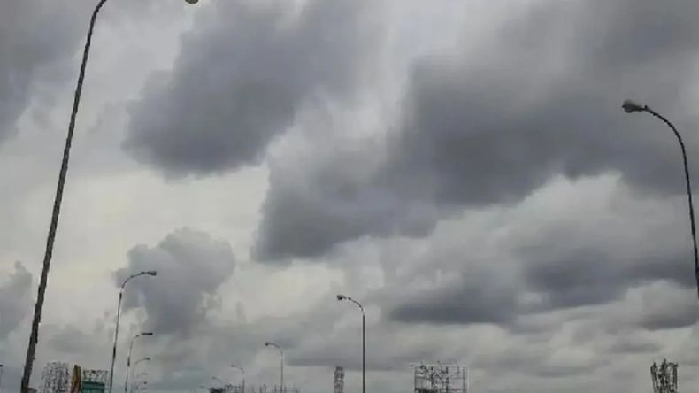 CG Weather Update: रायपुर सहित कई जिलों में हल्की बारिश, आंधी-तूफान से  मिलेगी राहत